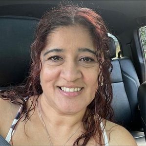 Meet your Posher, Roxanne